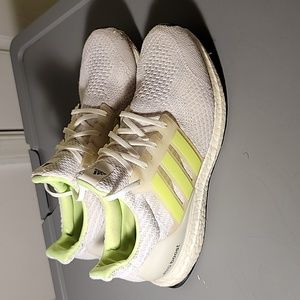 adidas Ultra Boost 5.0 DNA